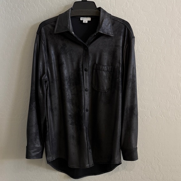 Gianni Bini Tops - Gianni Bini Black Shirt extra long snap up shirt shimmery material.  Size medium